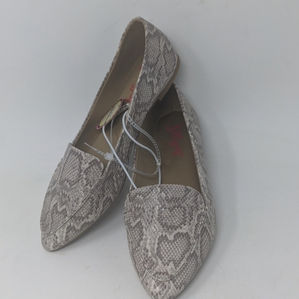 Jelly pop memory foam taupe loafer flats
Slip on
